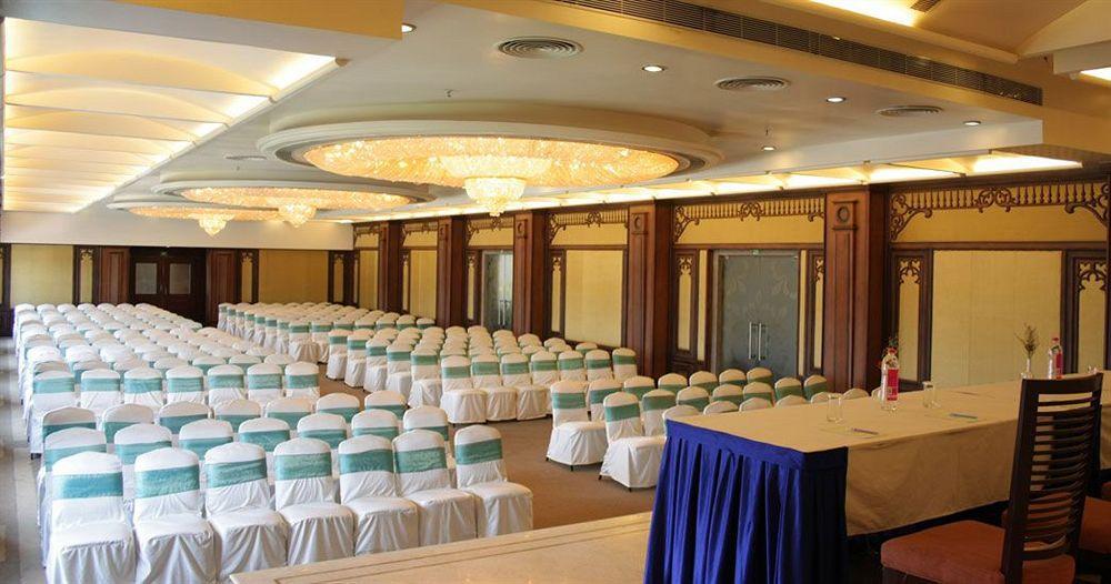 Hotel Atithi Пондичерри Экстерьер фото