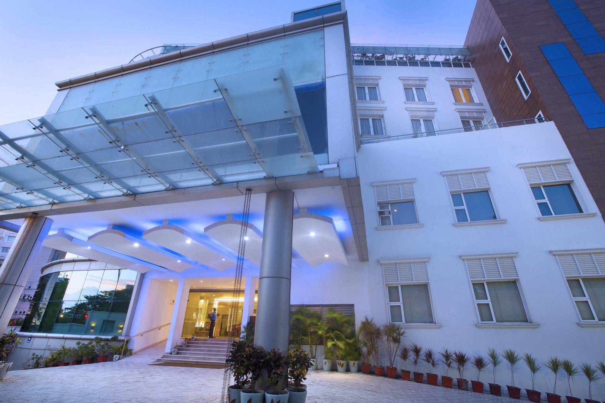 Hotel Atithi Пондичерри Экстерьер фото